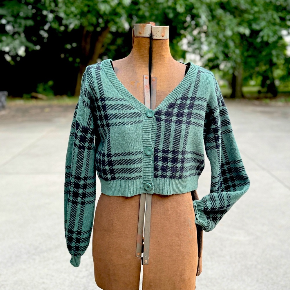 Hollister Green Plaid Cardigan Size Small Button V-neck preppy Y2K cropped